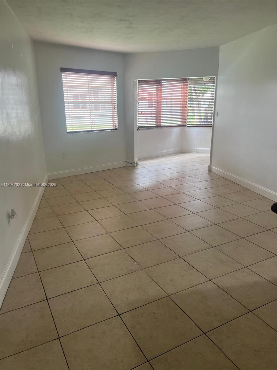 SKY LAKE GARDENS NO 2 CON - Residential Lease