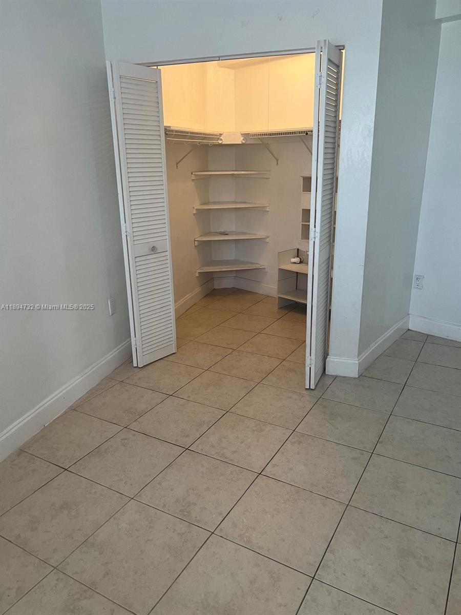 SKY LAKE GARDENS NO 2 CON - Residential Lease