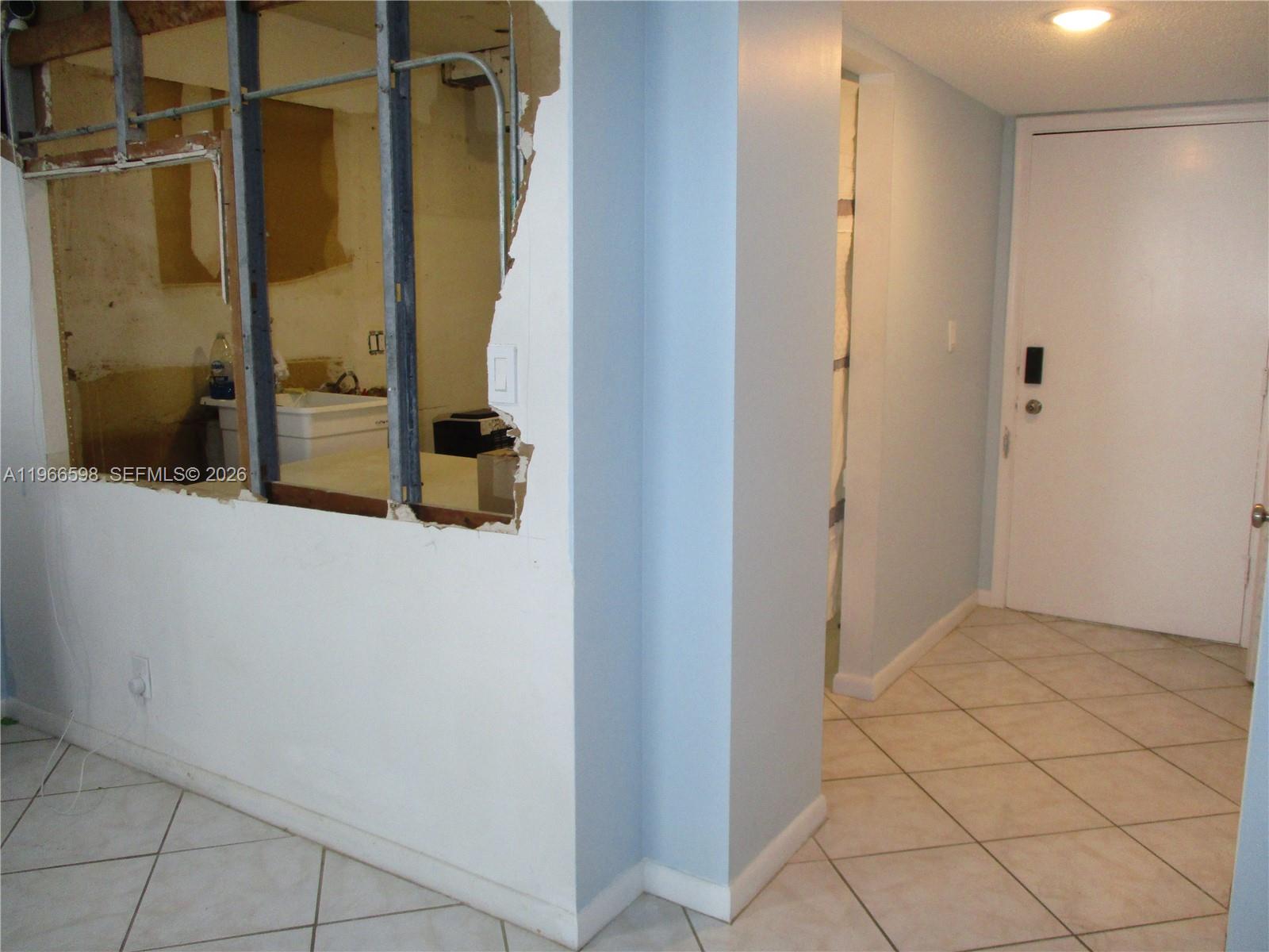 IMPERIAL TOWERS CONDO - Residential