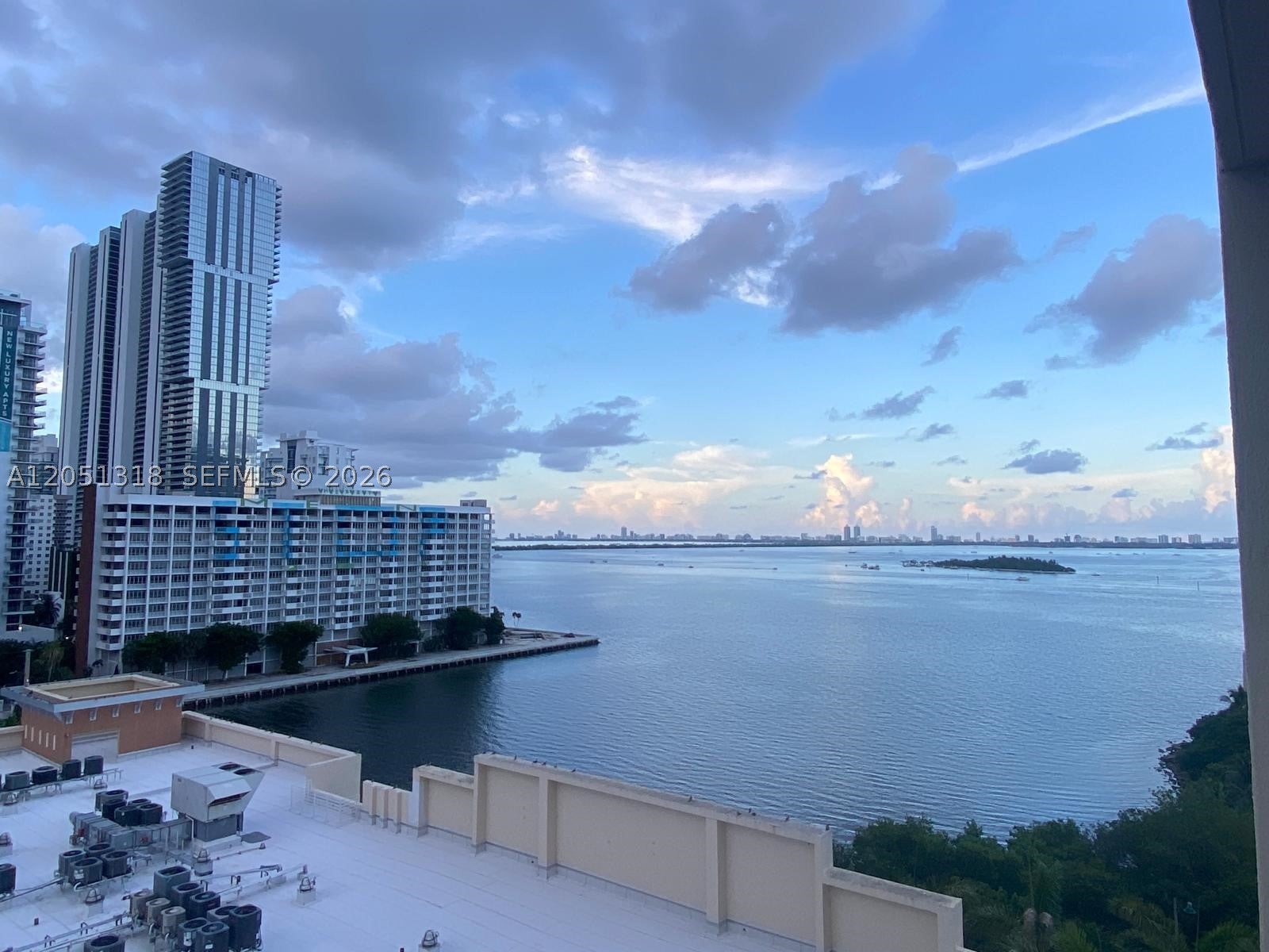 2000 N Bayshore Dr 1107