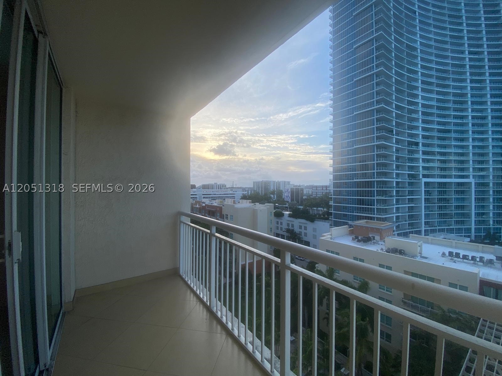 2000 N Bayshore Dr 1107