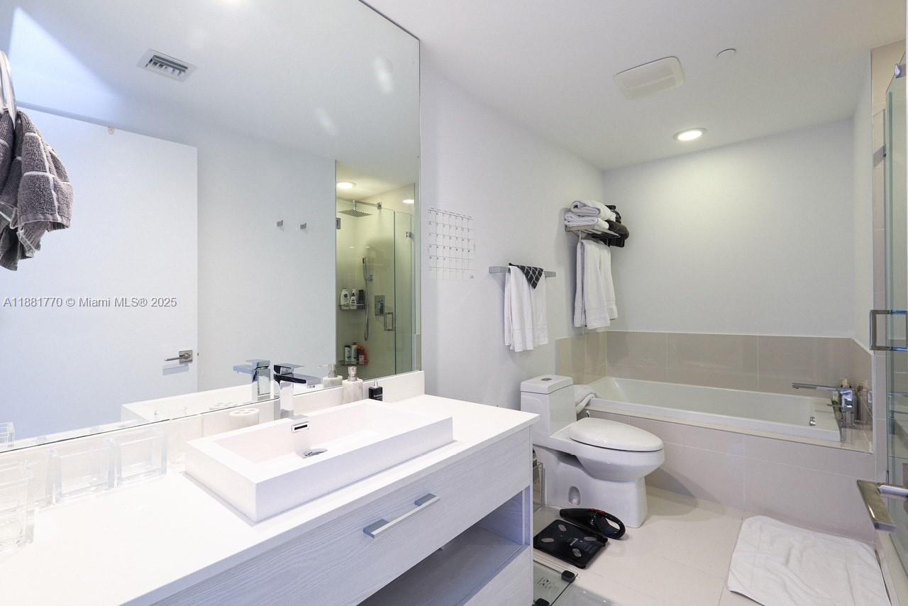 BRICKELL HEIGHTS WEST CON - Residential Lease