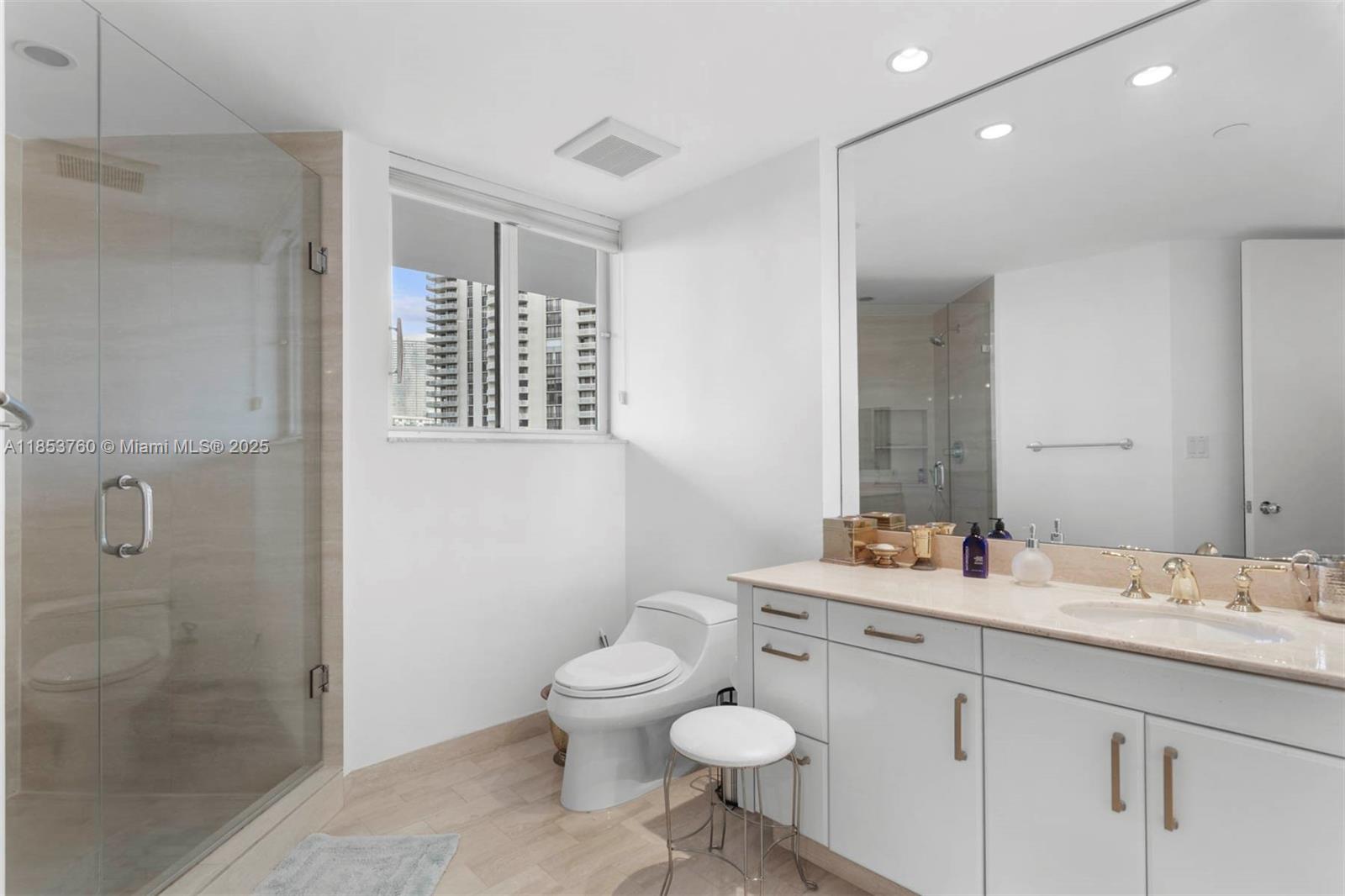 MARINA TOWER CONDO - Residential