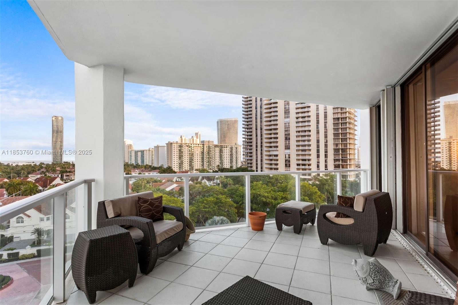 MARINA TOWER CONDO - Residential