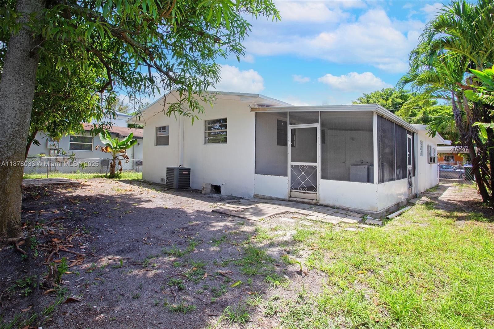 NO MIAMI EST SEC 3 - Residential