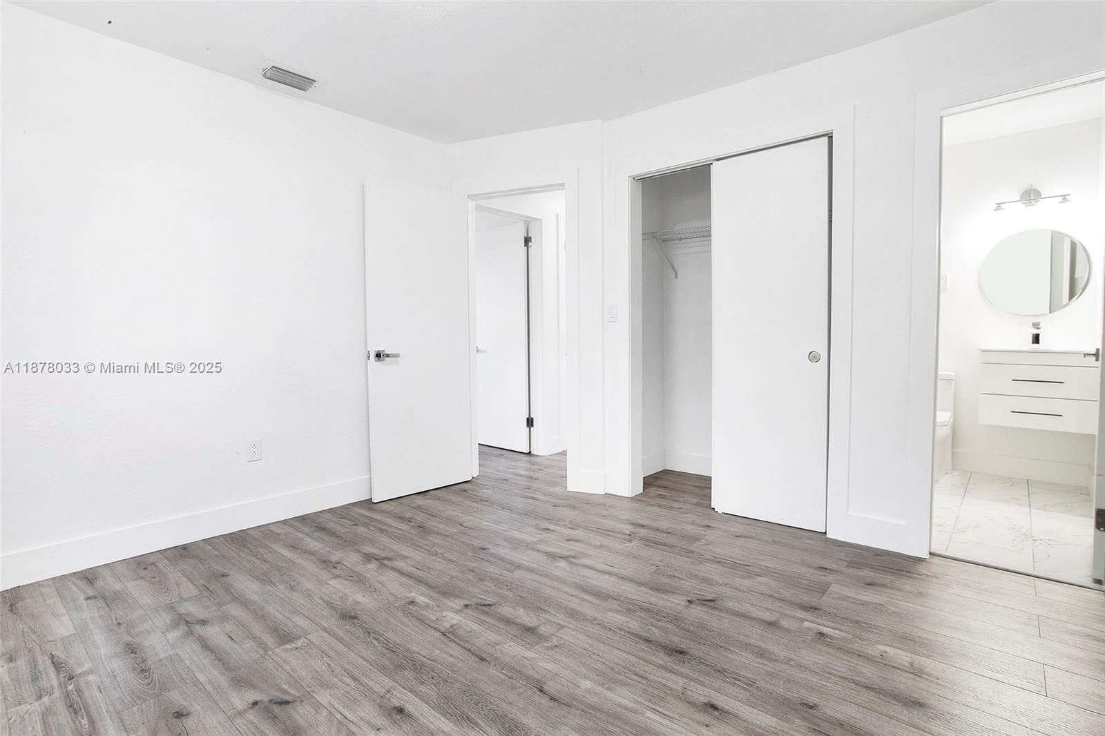 NO MIAMI EST SEC 3 - Residential