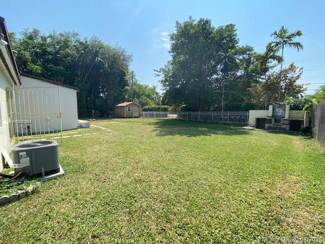 LINDAS CASAS - Residential