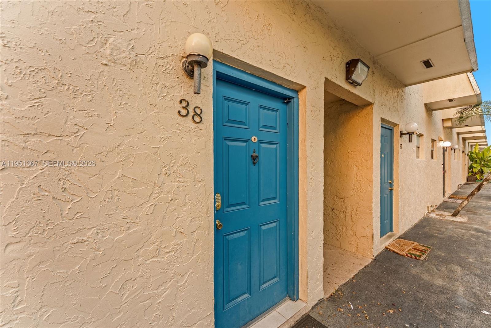 15389 S Dixie Hwy 38 Hwy