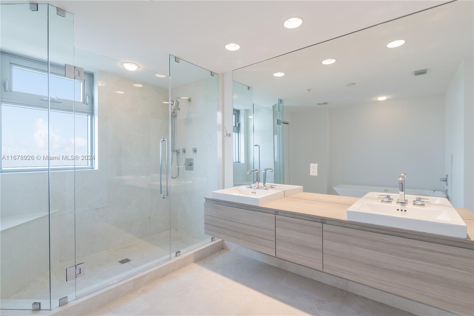 MARINA PALMS RESIDENCES N - Residential