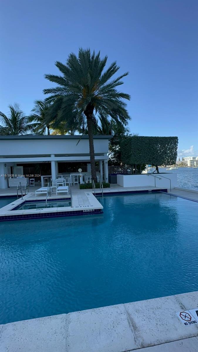 MARINA PALMS RESIDENCES N - Residential