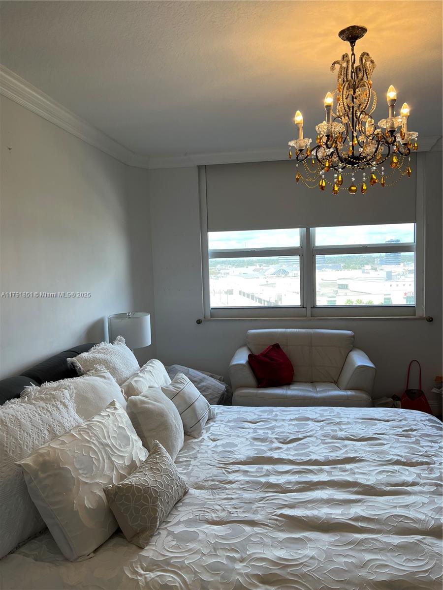 TURNBERRY ON THE GREEN CO - Residential