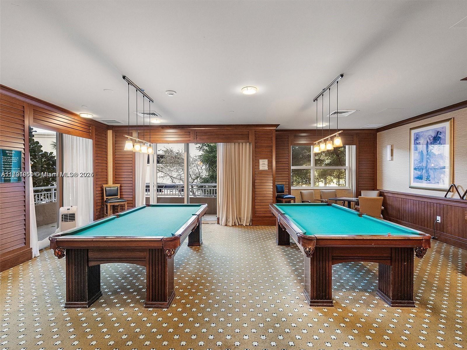 TURNBERRY ON THE GREEN CO - Residential