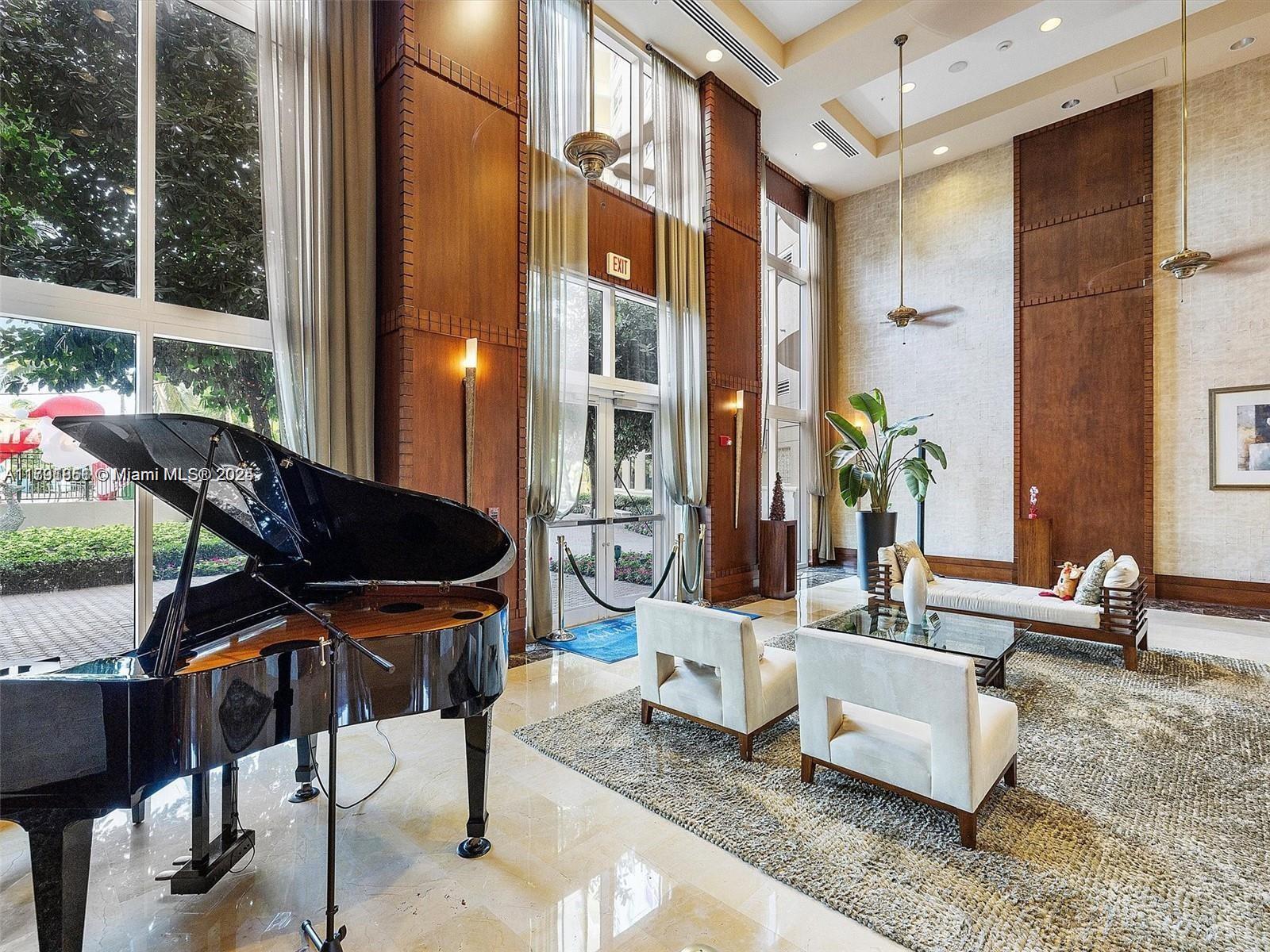 TURNBERRY ON THE GREEN CO - Residential