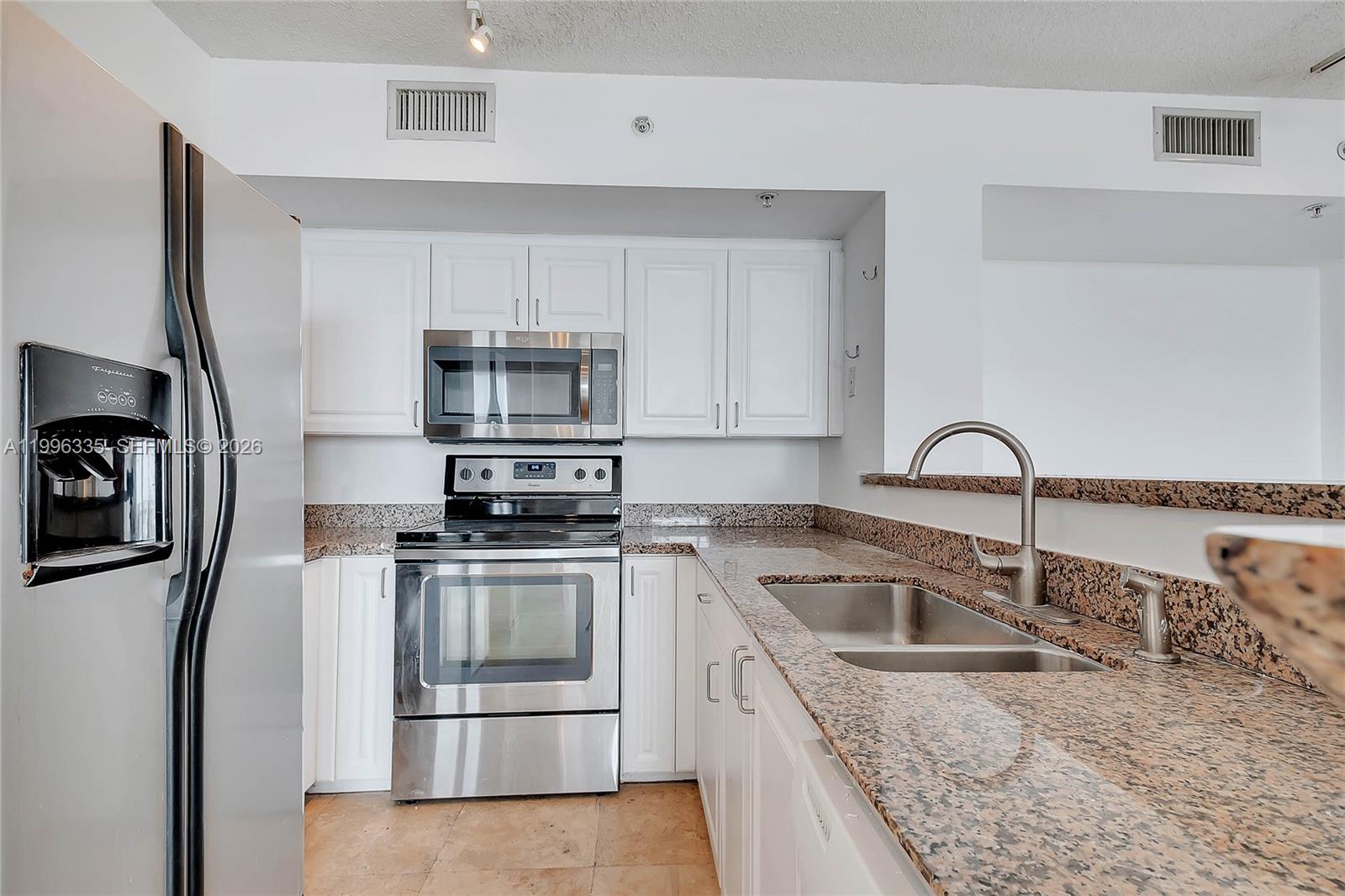 YACHT CLUB AT PORTOFINO - Residential