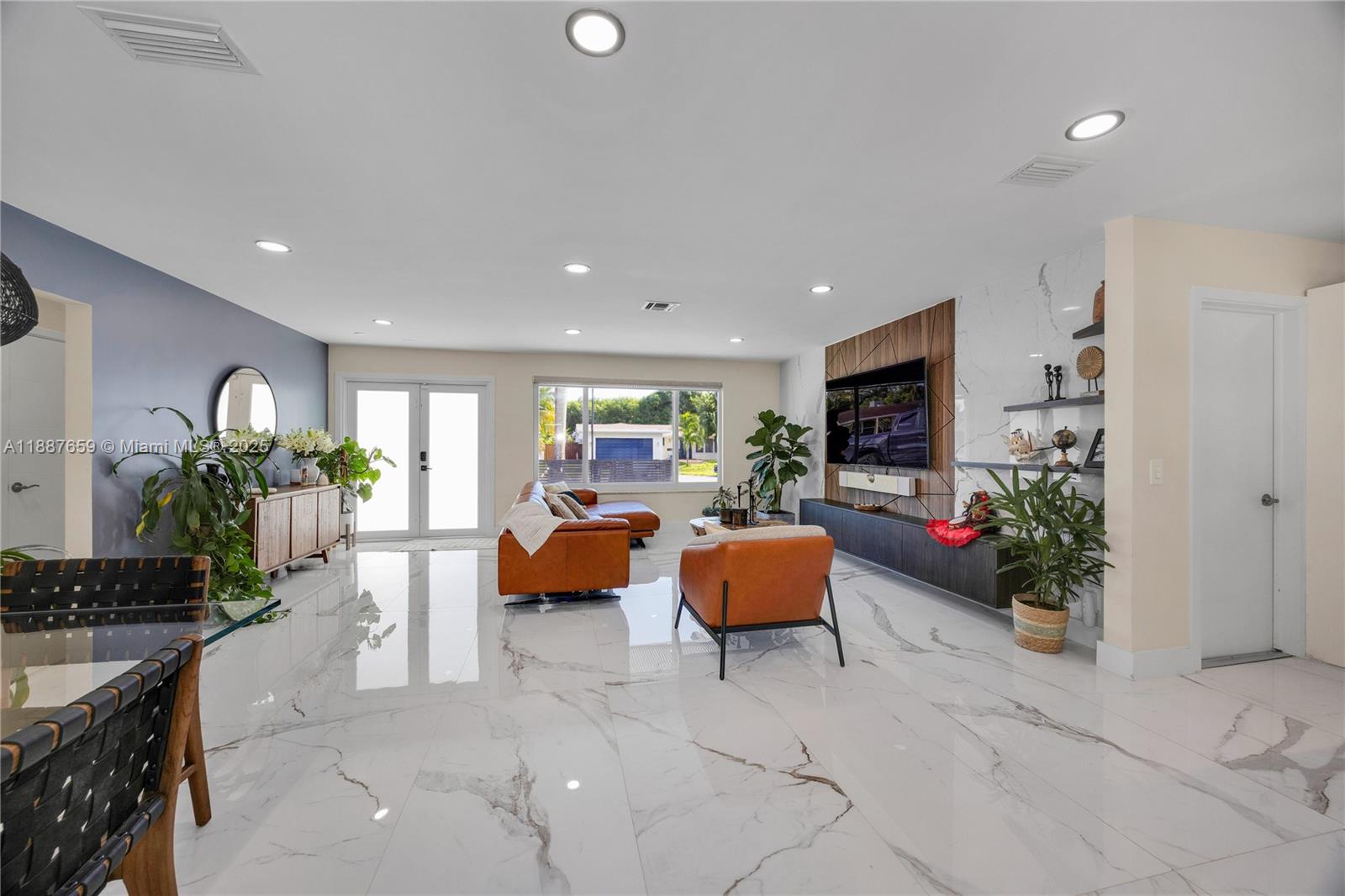 HOLLYWOOD HILLS AMEN PLAT - Residential