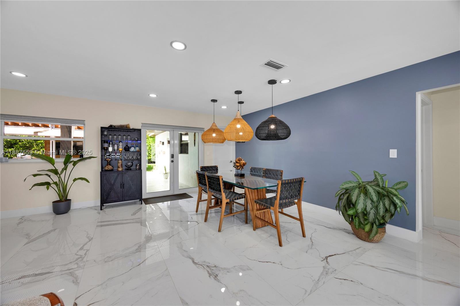 HOLLYWOOD HILLS AMEN PLAT - Residential