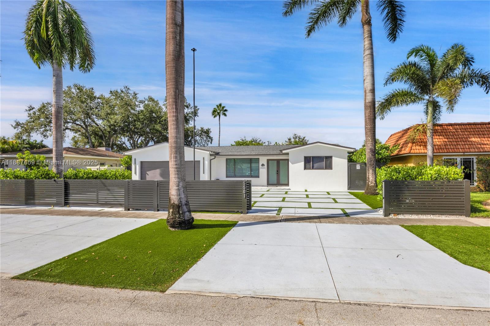 HOLLYWOOD HILLS AMEN PLAT - Residential