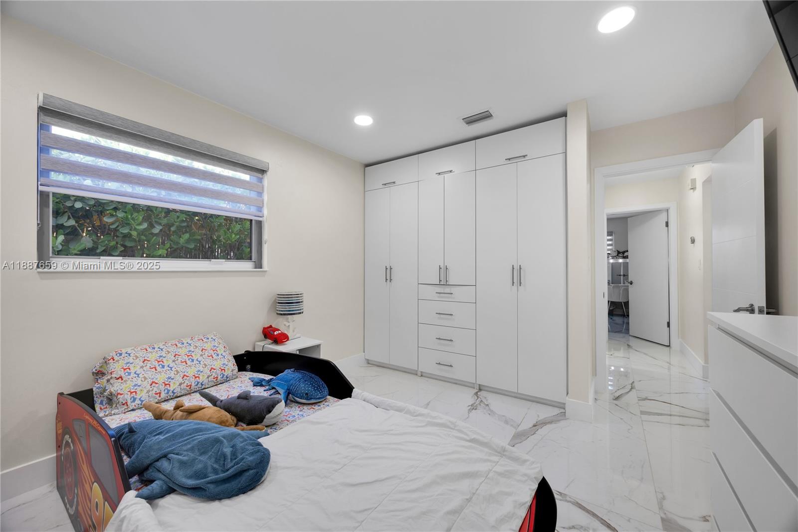 HOLLYWOOD HILLS AMEN PLAT - Residential
