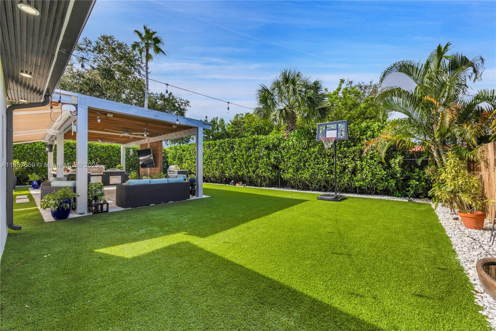 HOLLYWOOD HILLS AMEN PLAT - Residential