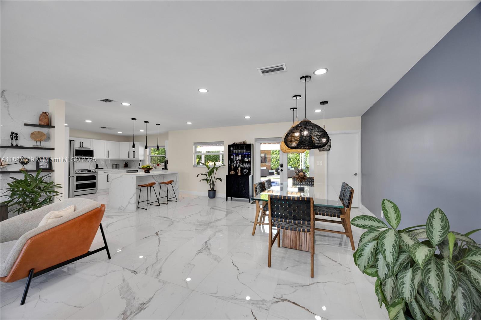 HOLLYWOOD HILLS AMEN PLAT - Residential