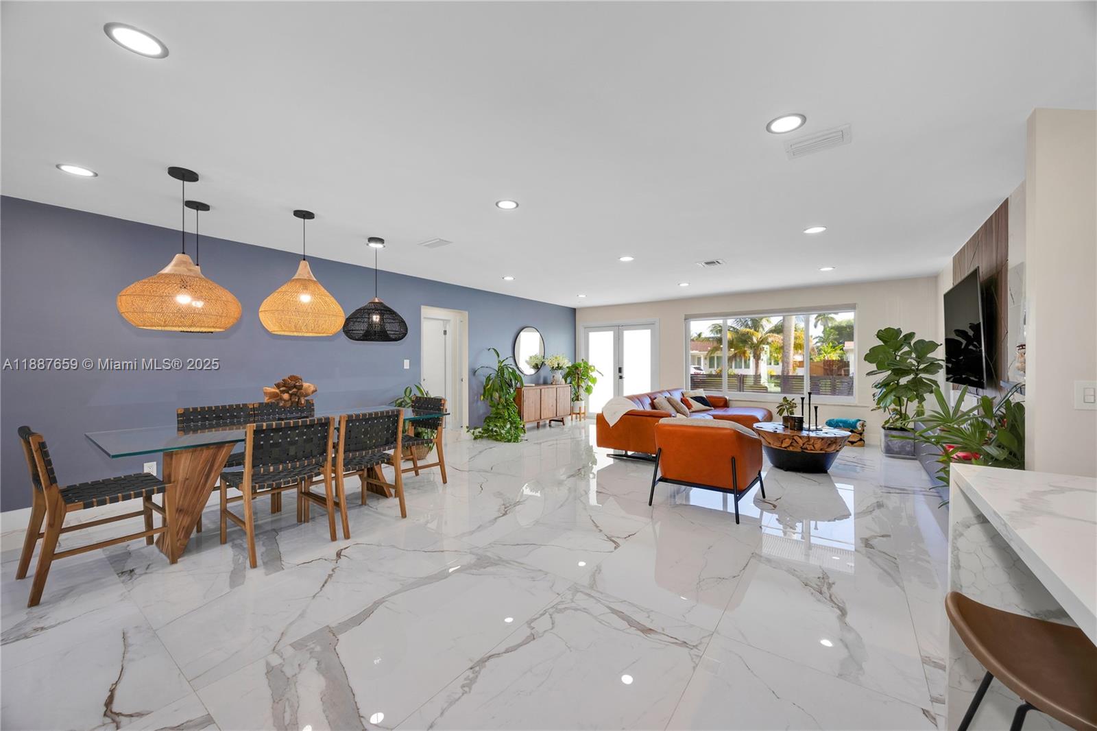 HOLLYWOOD HILLS AMEN PLAT - Residential