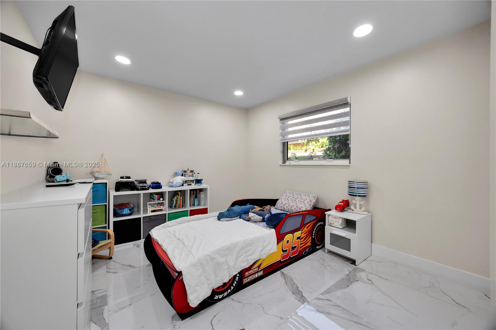 HOLLYWOOD HILLS AMEN PLAT - Residential