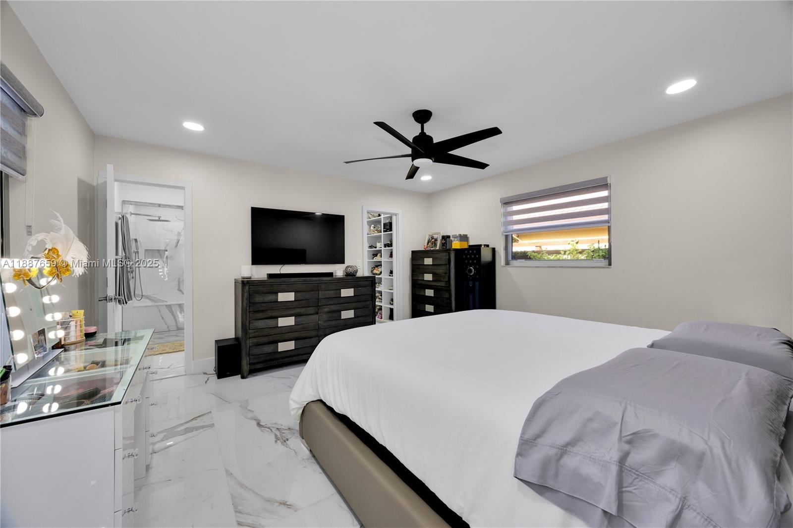HOLLYWOOD HILLS AMEN PLAT - Residential