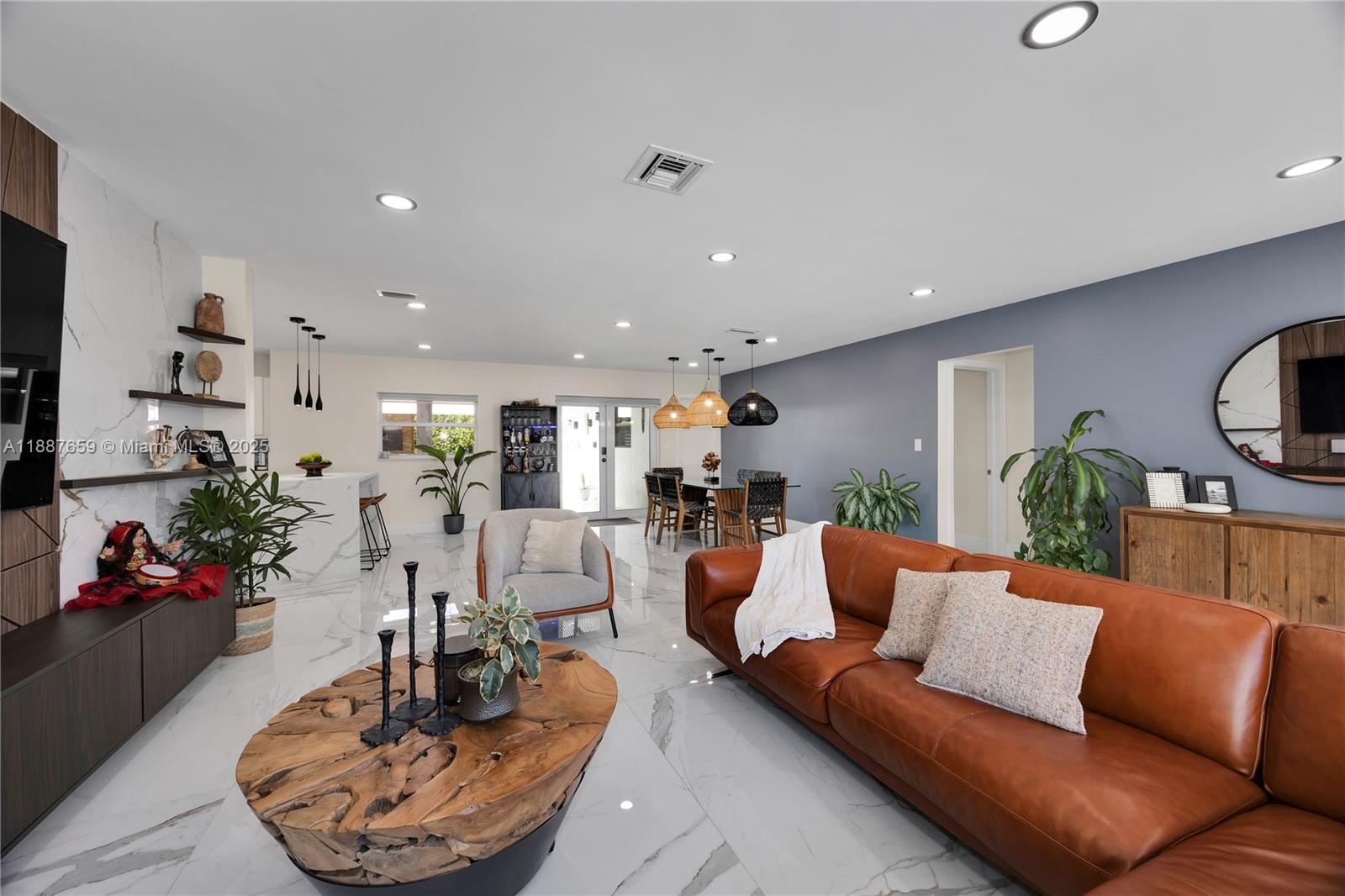 HOLLYWOOD HILLS AMEN PLAT - Residential