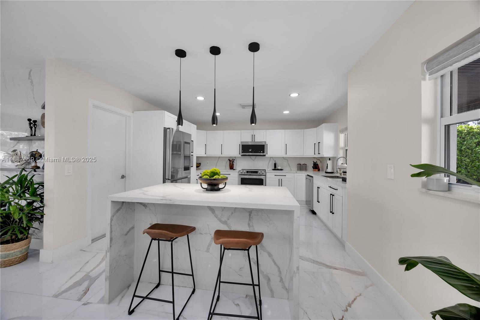 HOLLYWOOD HILLS AMEN PLAT - Residential