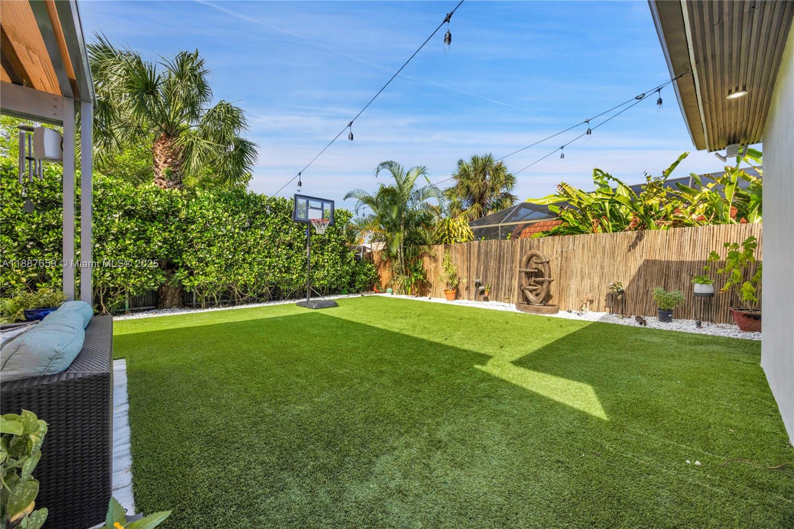 HOLLYWOOD HILLS AMEN PLAT - Residential