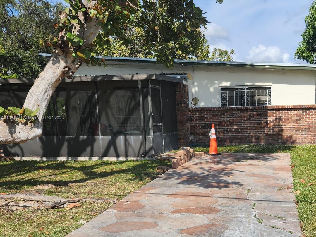 NICHOLS GOLF ESTATES - Residential