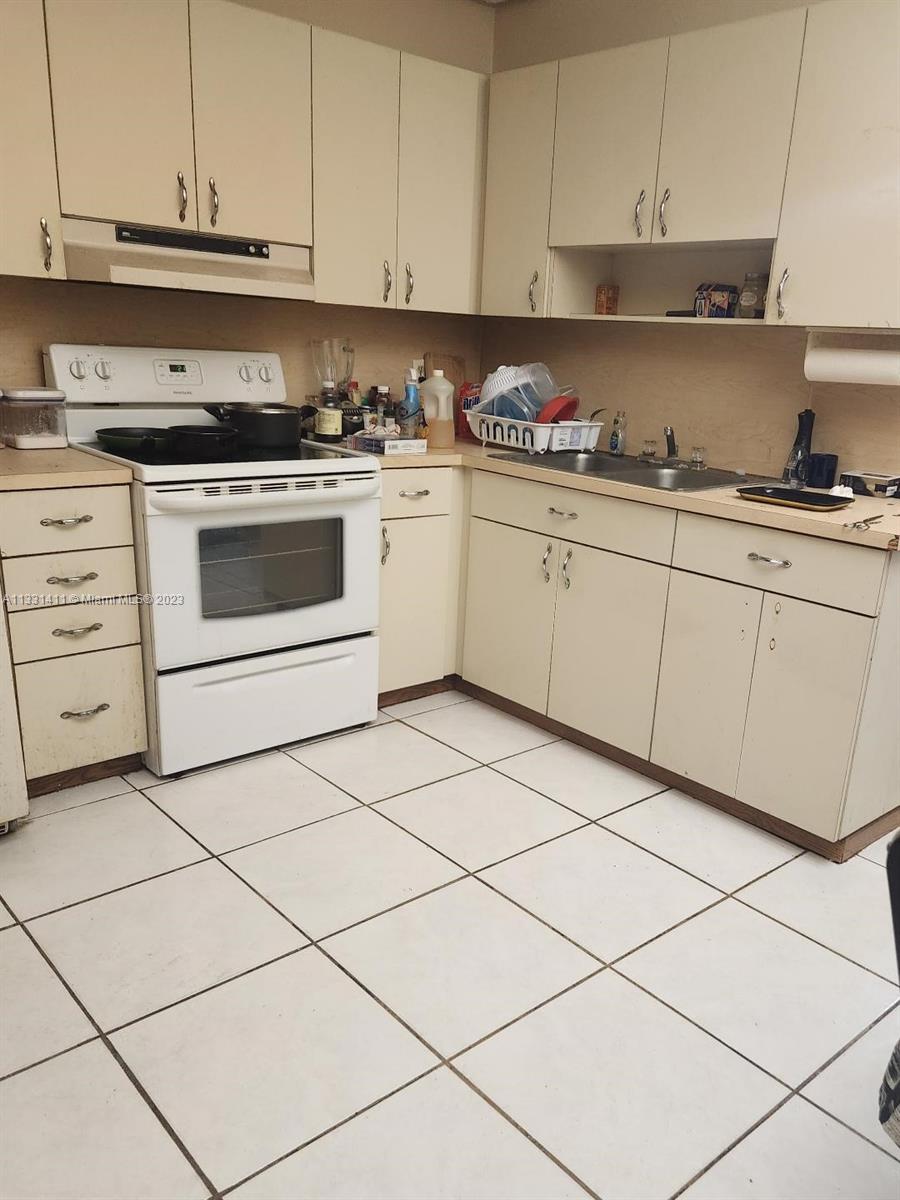 NICHOLS GOLF ESTATES - Residential