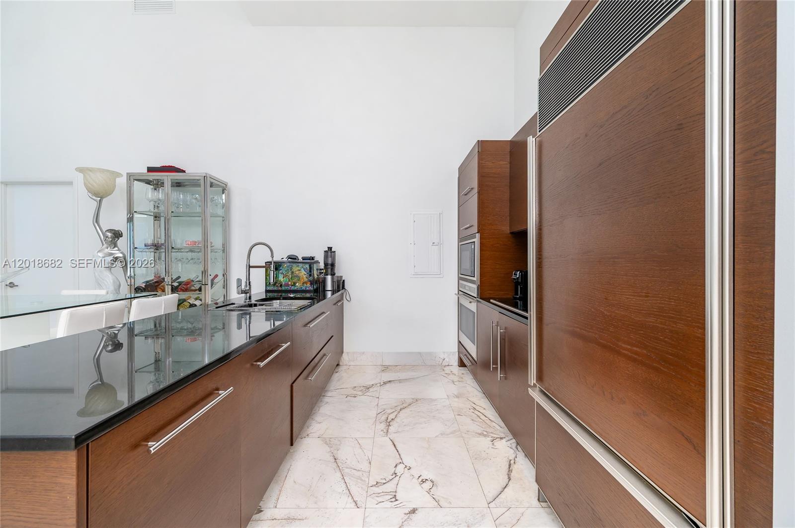 475 Brickell Ave 2209