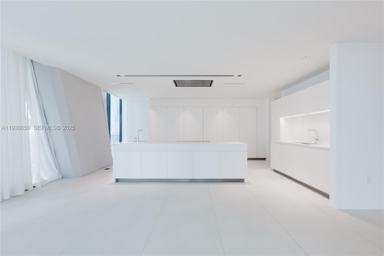 1000 Biscayne Blvd 3802