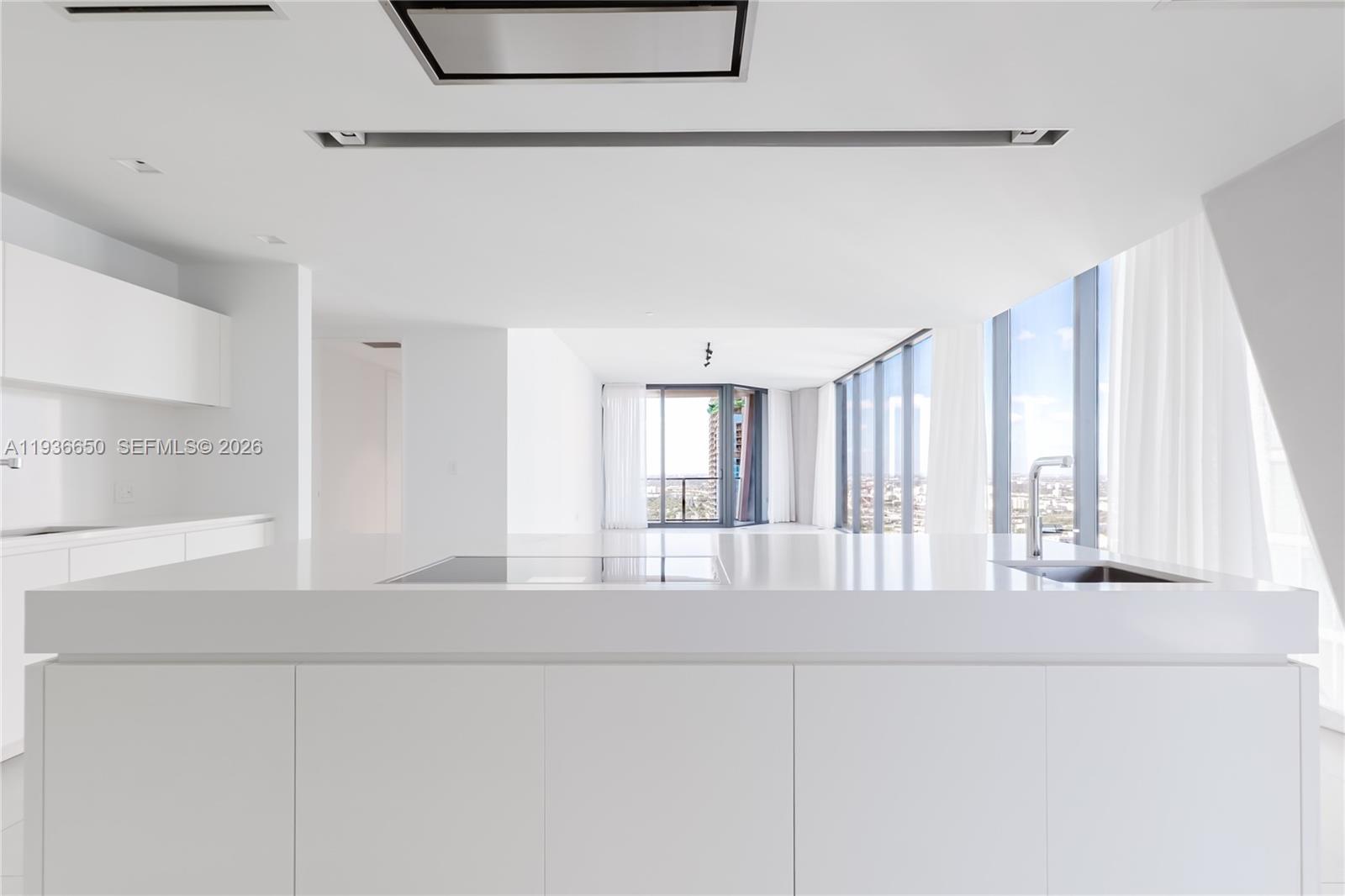 1000 Biscayne Blvd 3802