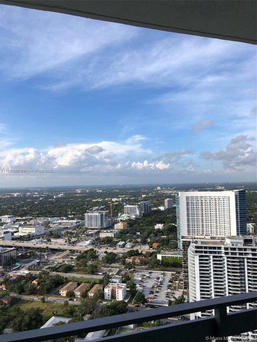 PARAISO BAY CONDO - Residential Lease