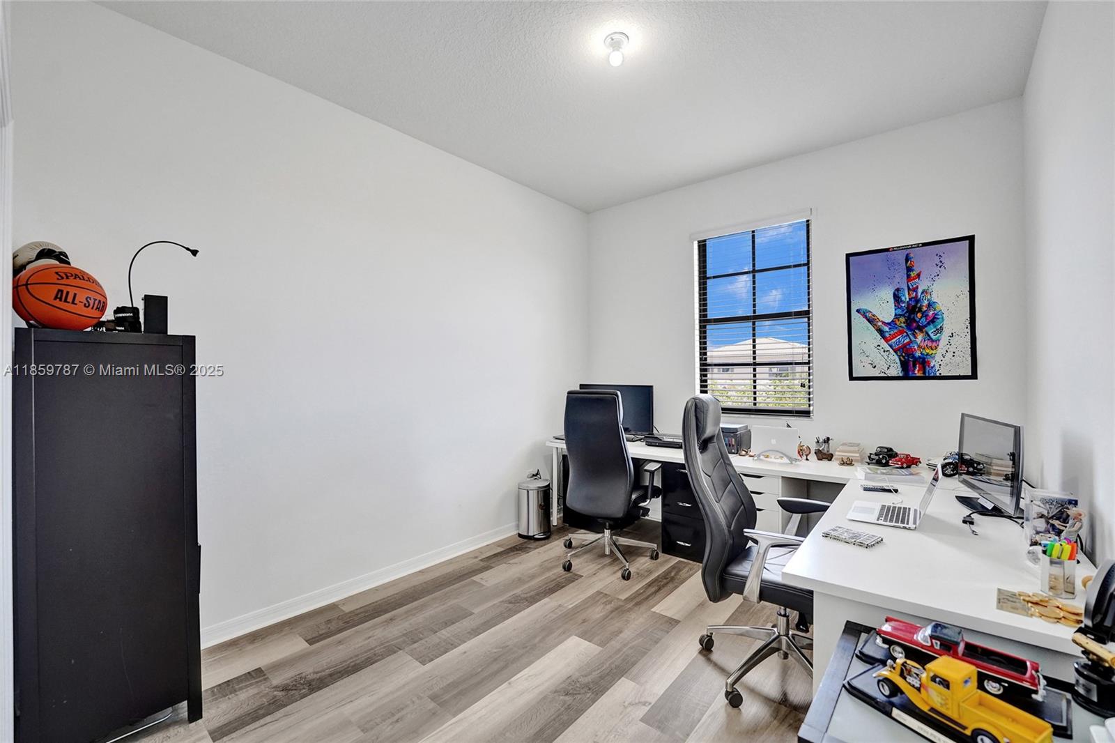 CHAMPION LAKES - Residential