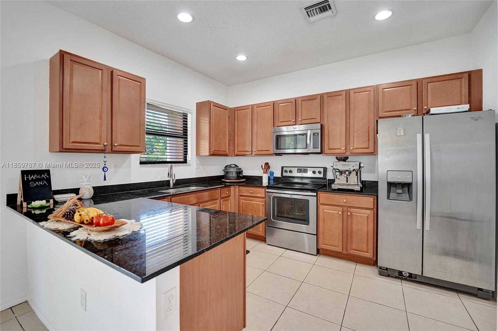 CHAMPION LAKES - Residential