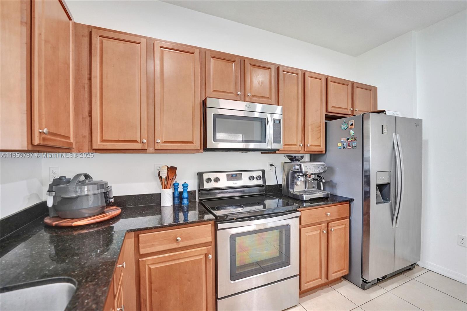 CHAMPION LAKES - Residential