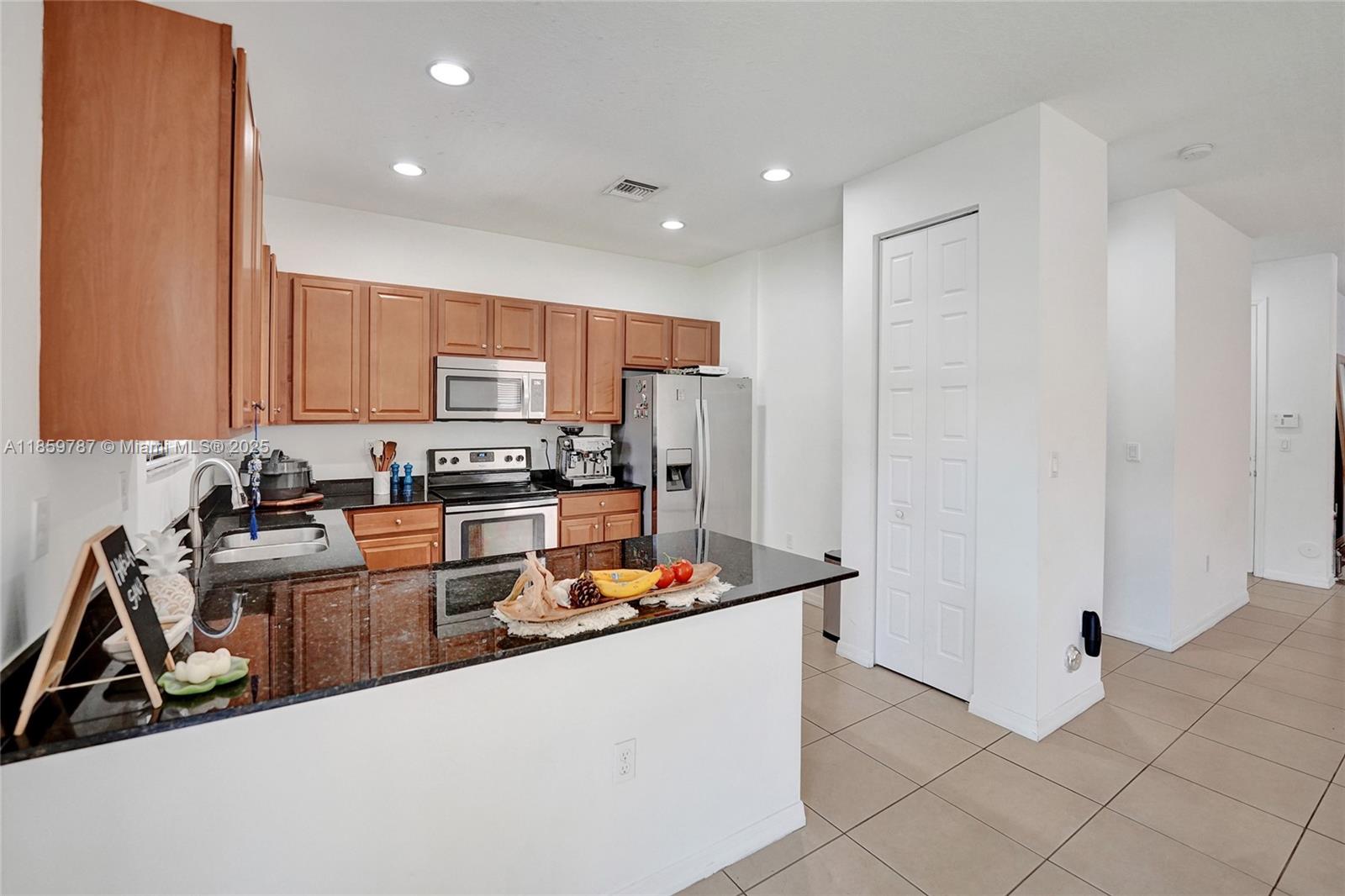 CHAMPION LAKES - Residential