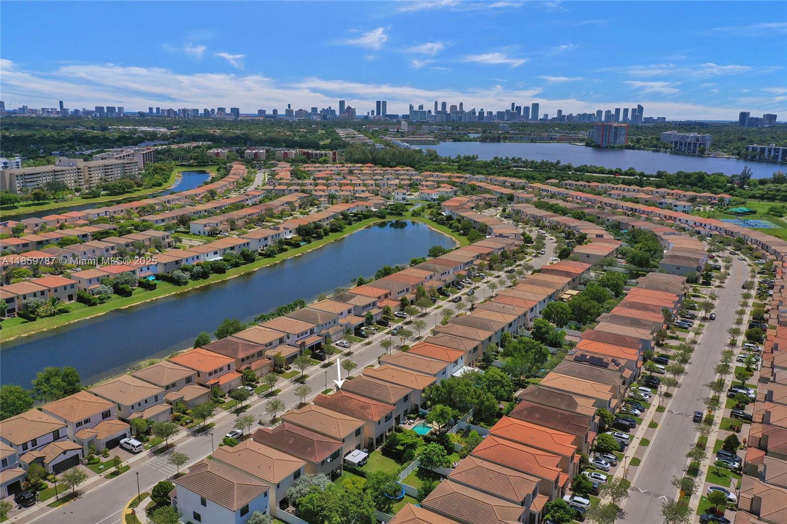 CHAMPION LAKES - Residential