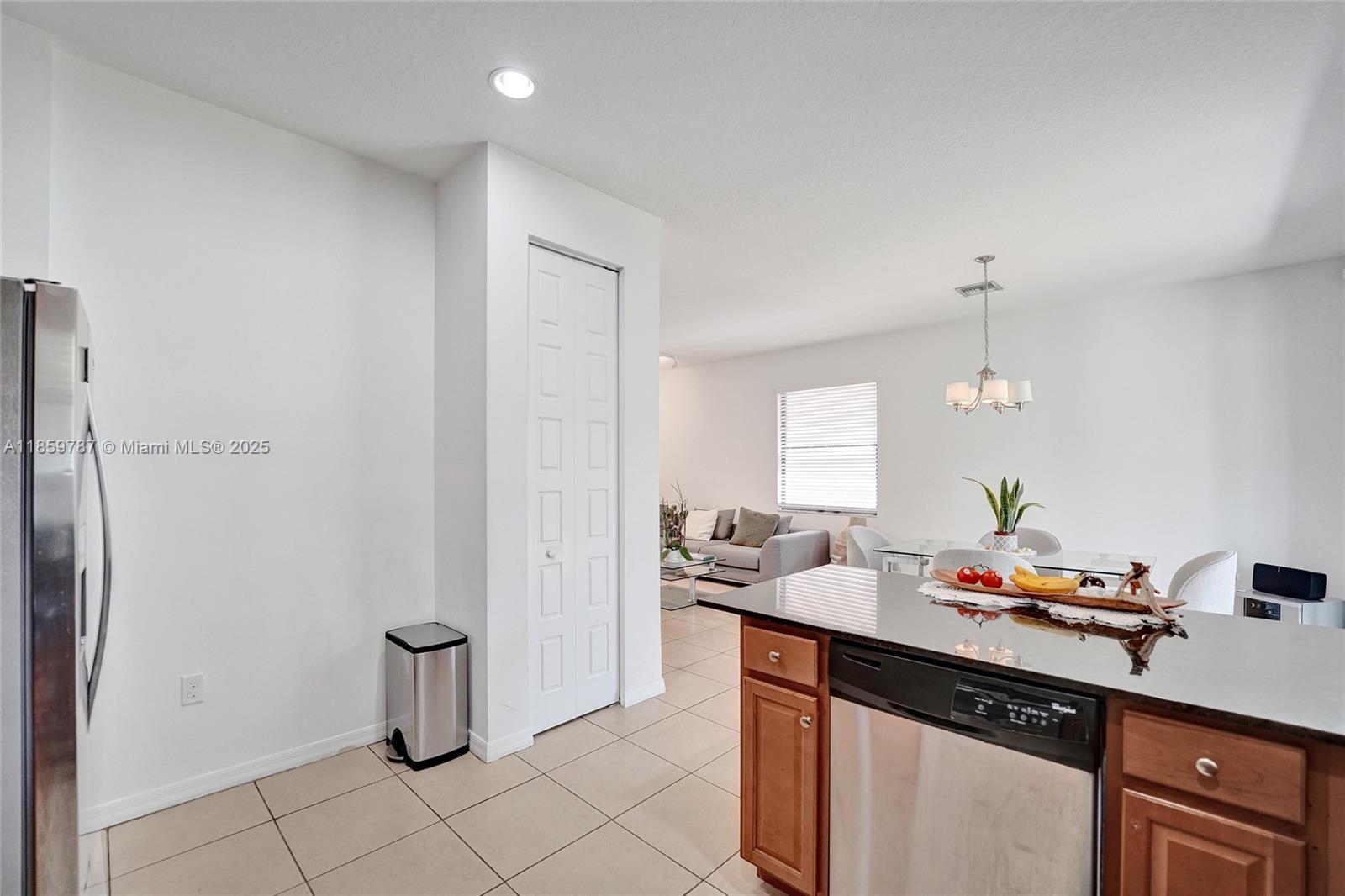 CHAMPION LAKES - Residential