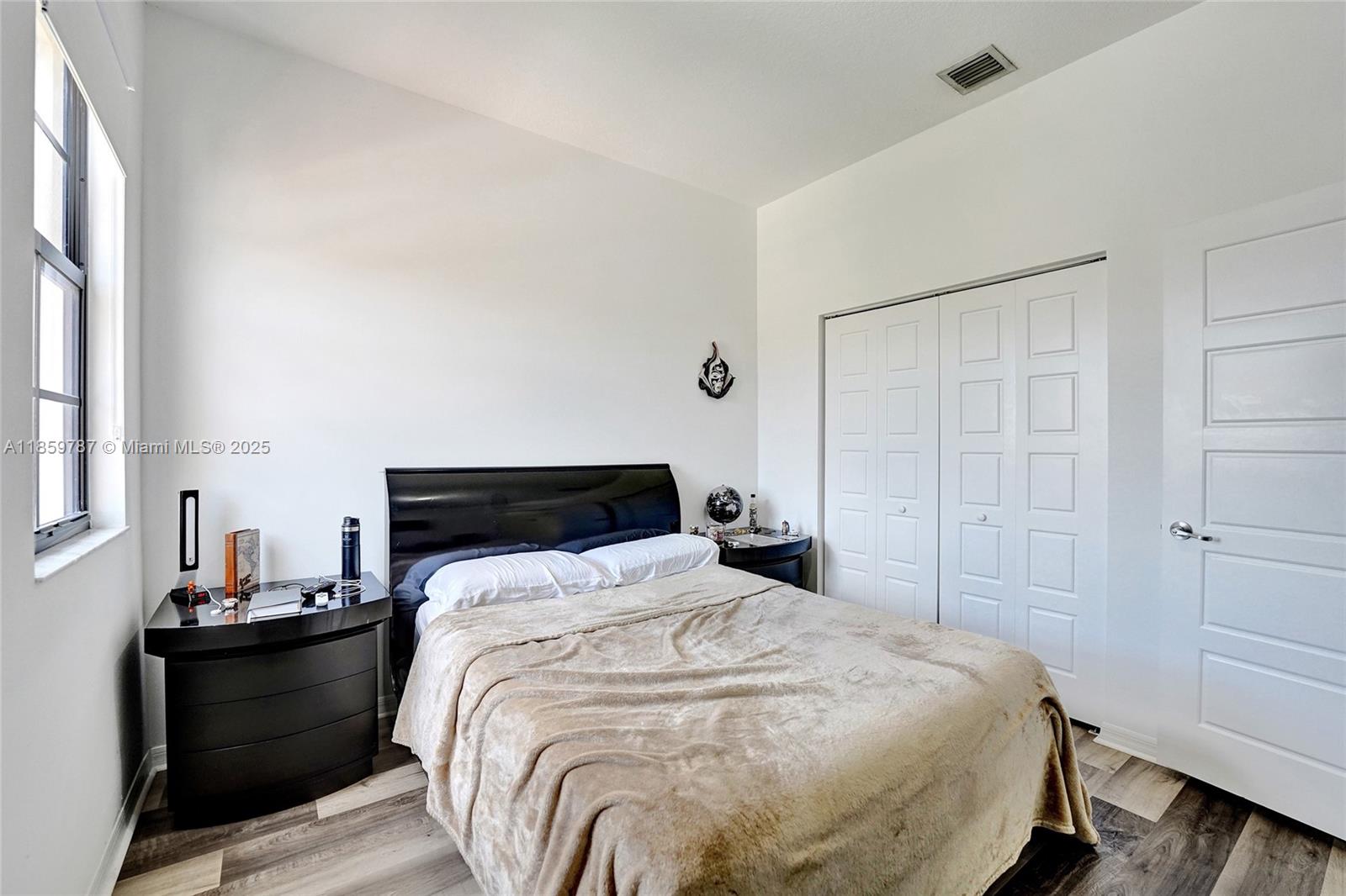 CHAMPION LAKES - Residential