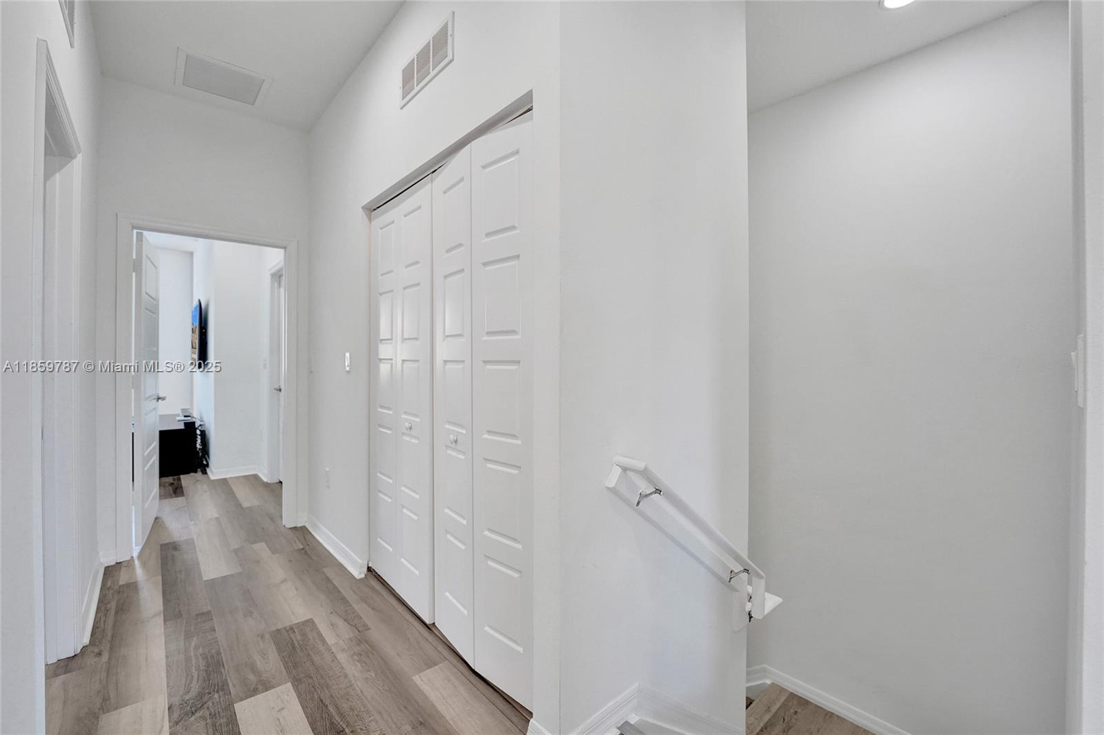 CHAMPION LAKES - Residential