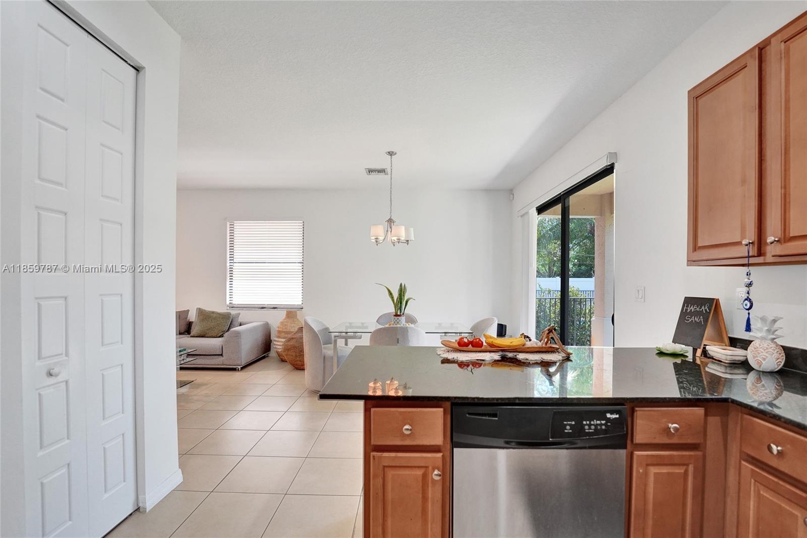 CHAMPION LAKES - Residential