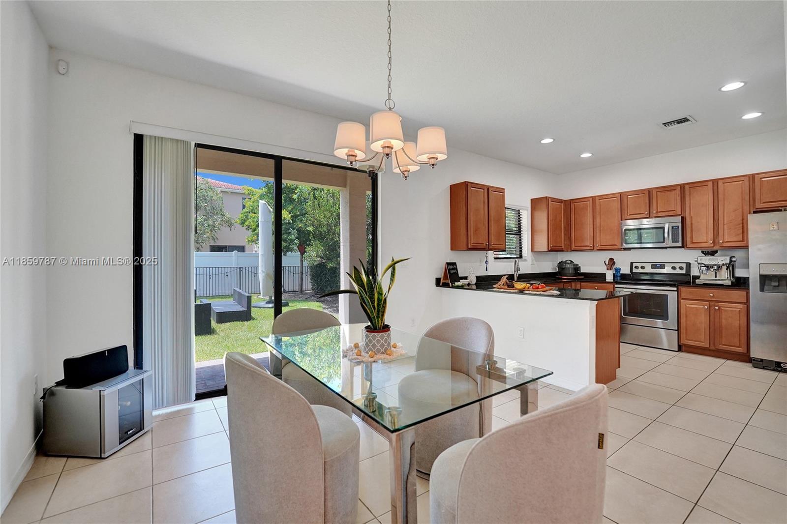 CHAMPION LAKES - Residential