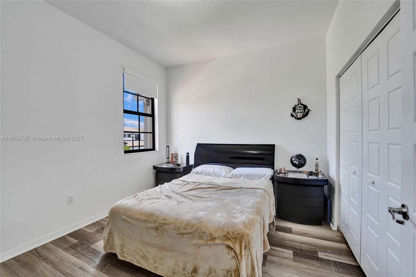 CHAMPION LAKES - Residential