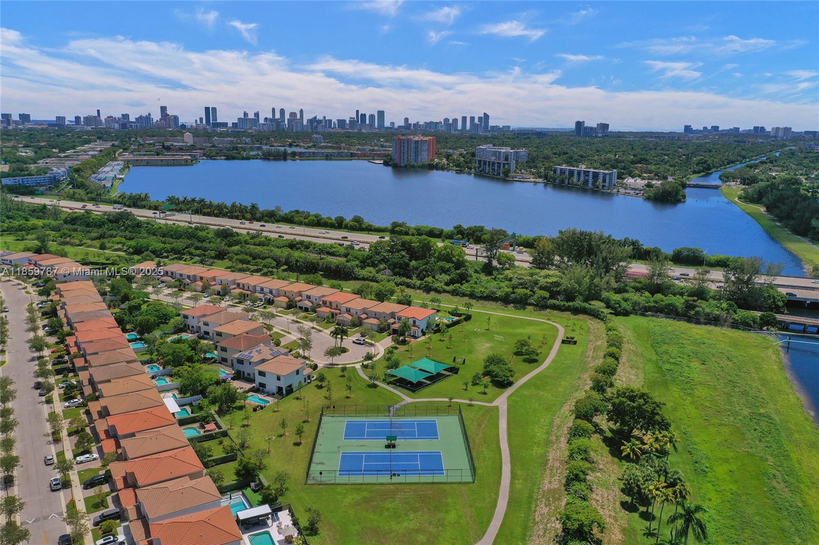 CHAMPION LAKES - Residential