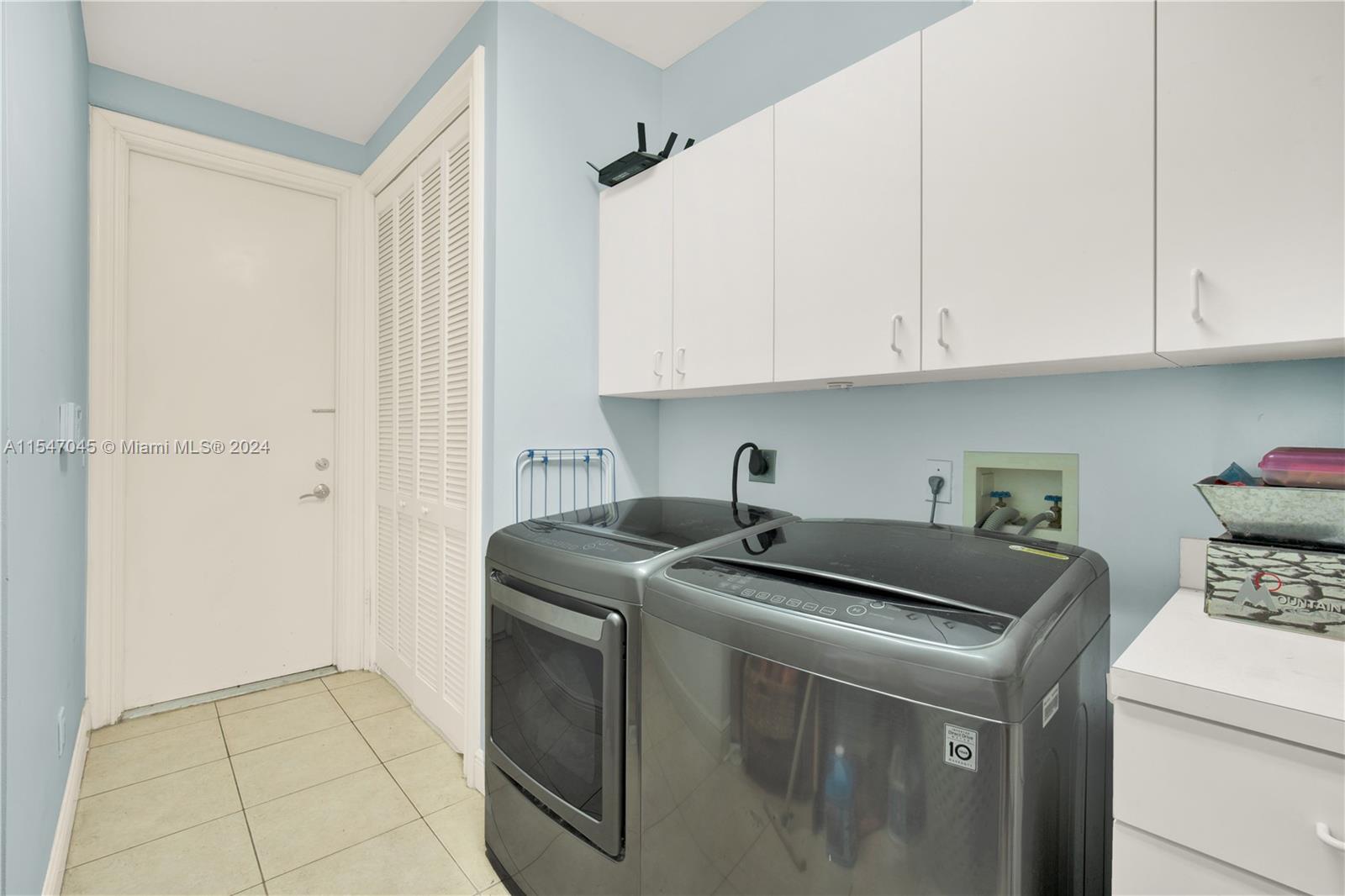 HELMS COUNTRY ESTATES RE- - Residential