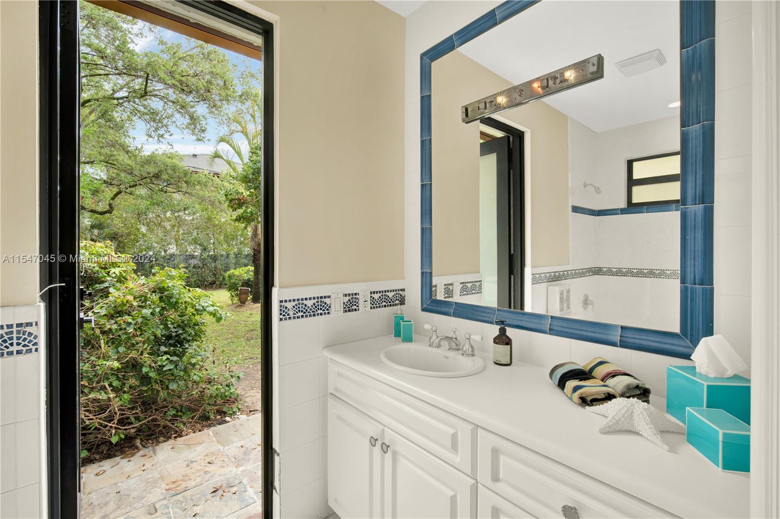 HELMS COUNTRY ESTATES RE- - Residential